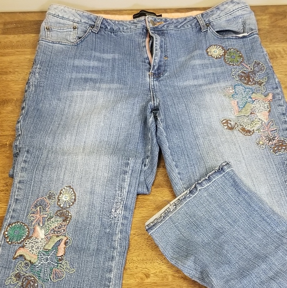 Venezia (Lane Bryant) embroidered jeans size 20